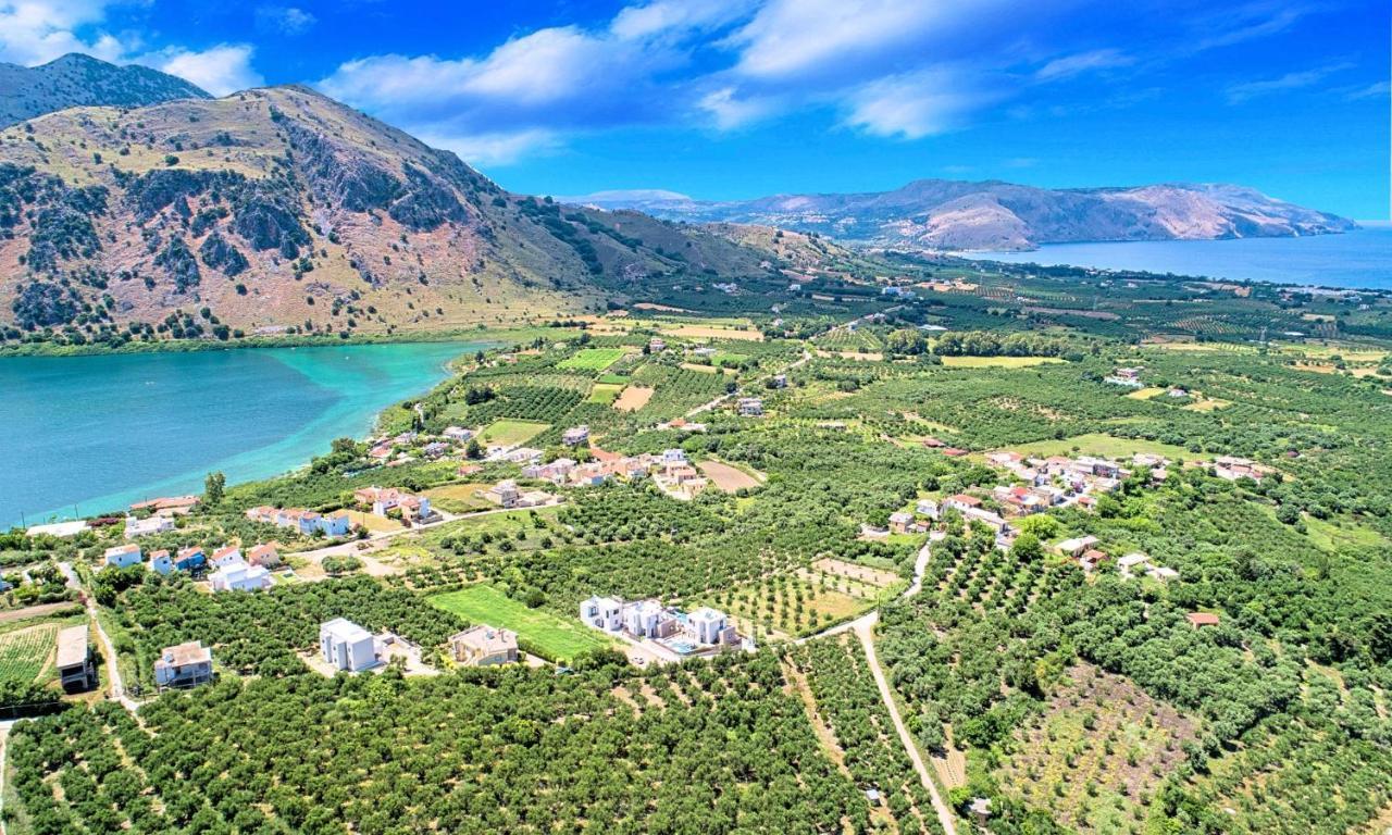 Aqua Blue Villas With Heated Pool Mathés Kültér fotó