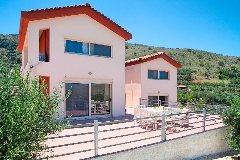 Aqua Blue Villas With Heated Pool Mathés Kültér fotó